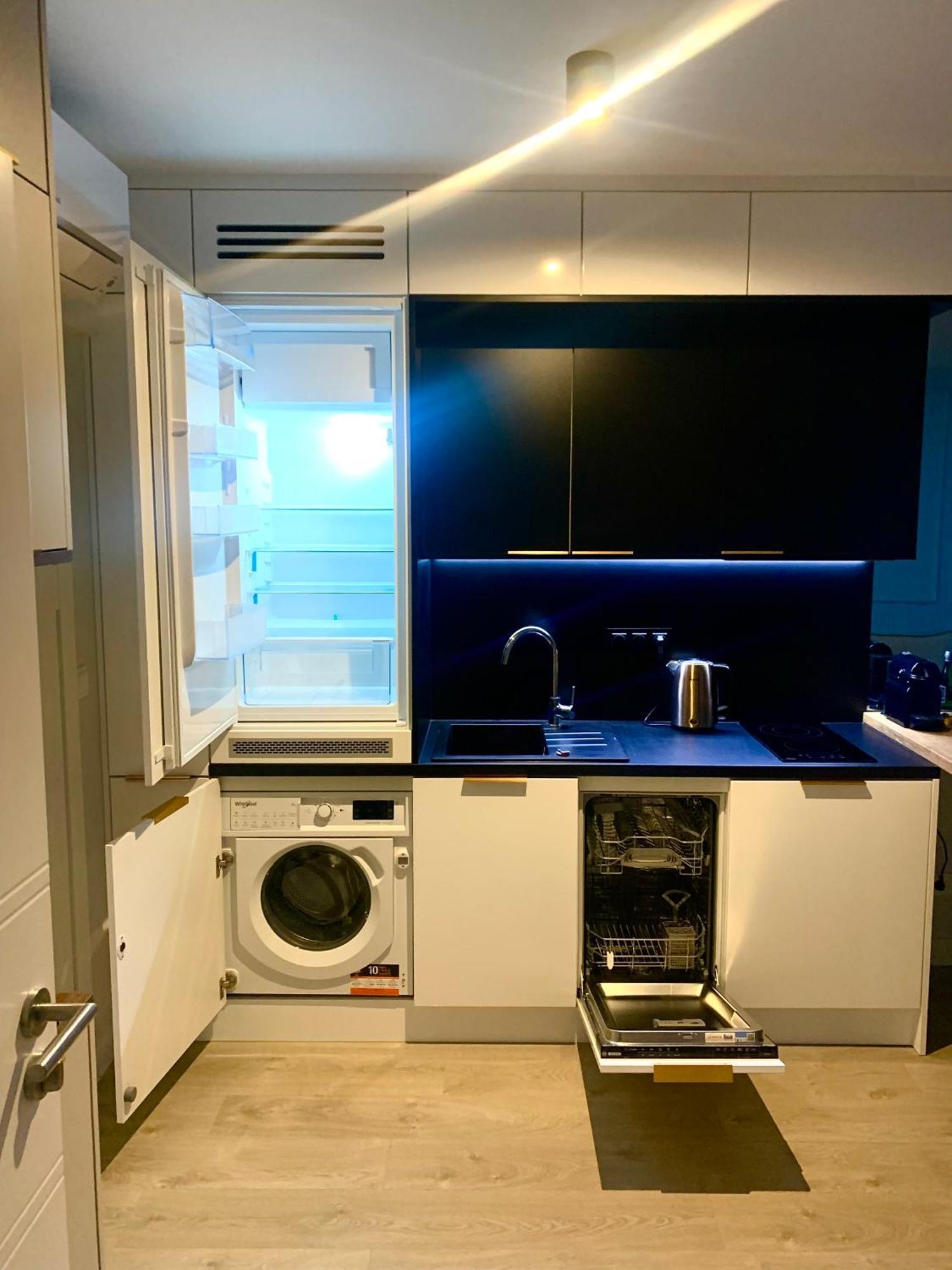 미엥지즈드로예 Blue Reef 6Th Floor Sea View 아파트 외부 사진