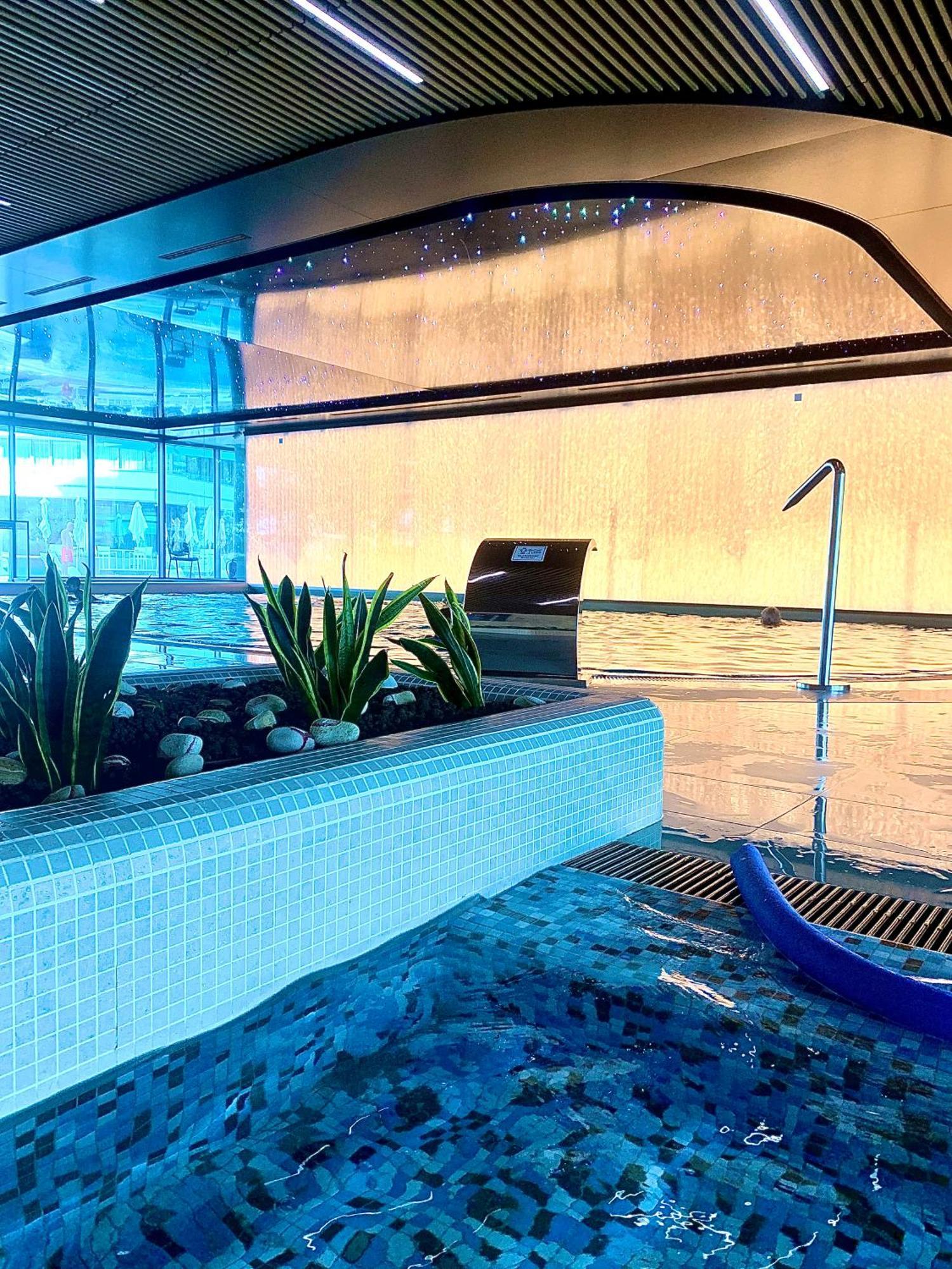 미엥지즈드로예 Blue Reef 6Th Floor Sea View 아파트 외부 사진