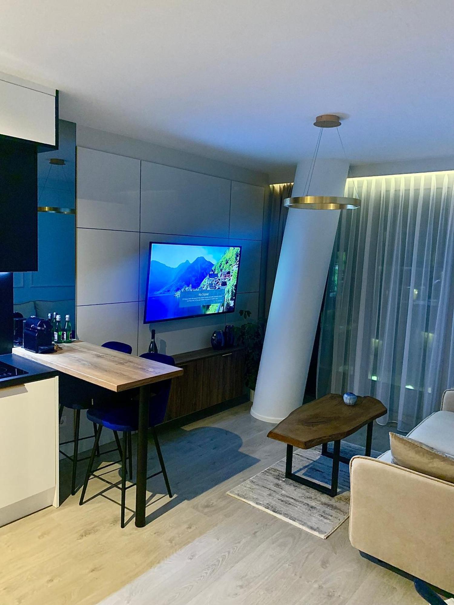 미엥지즈드로예 Blue Reef 6Th Floor Sea View 아파트 외부 사진