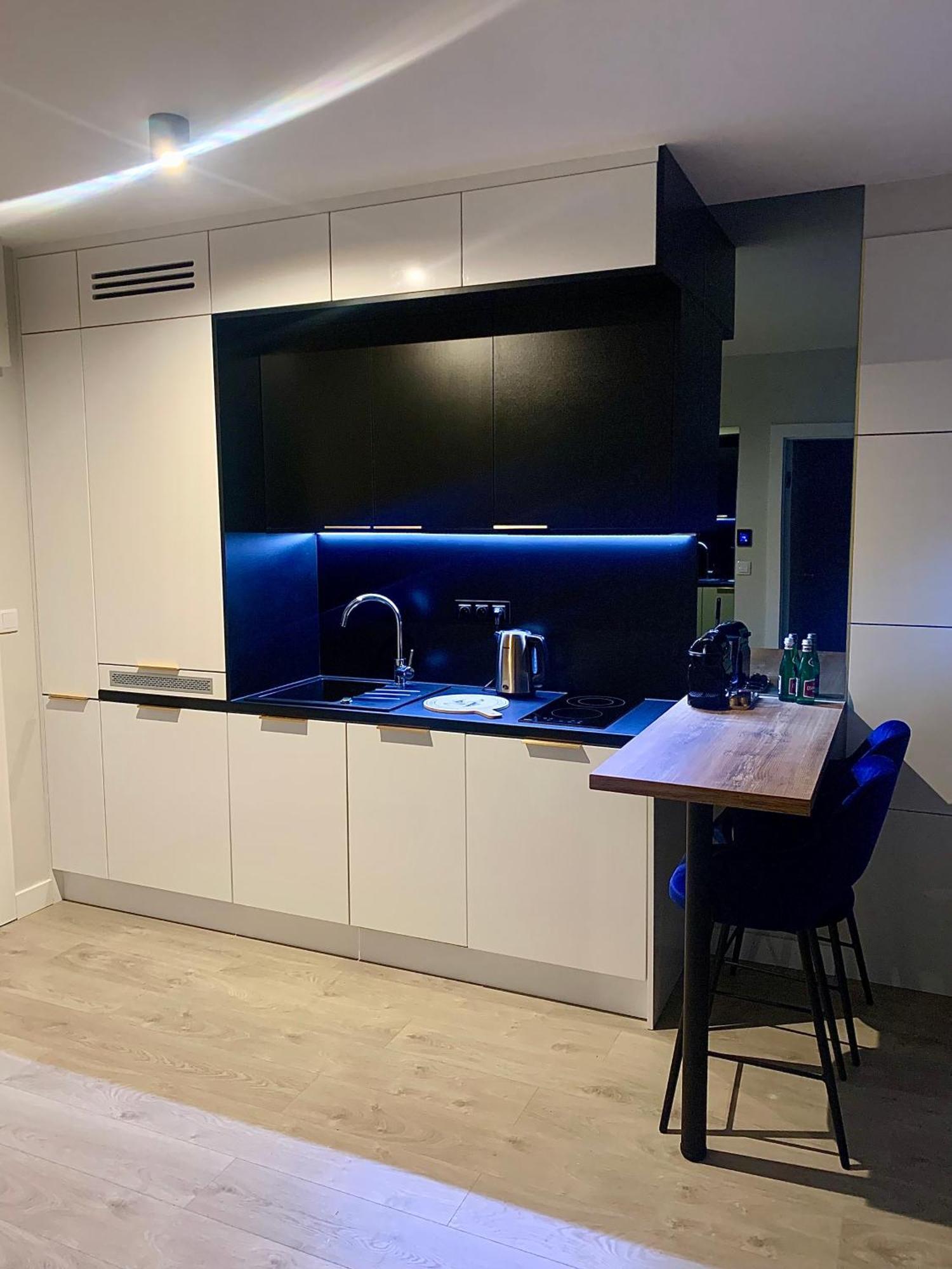 미엥지즈드로예 Blue Reef 6Th Floor Sea View 아파트 외부 사진